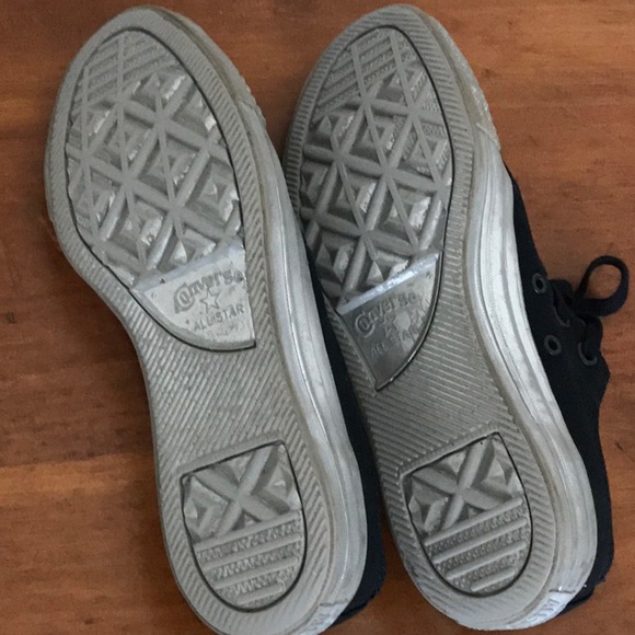 👟Converse Sneakers 👟 - Picture 4 of 6